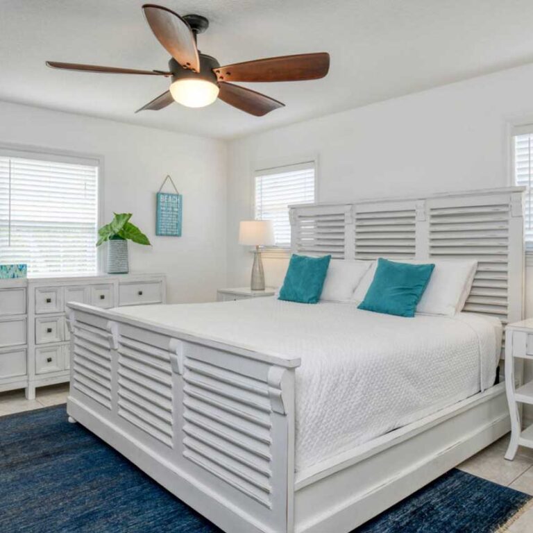 Salty Shores king bed